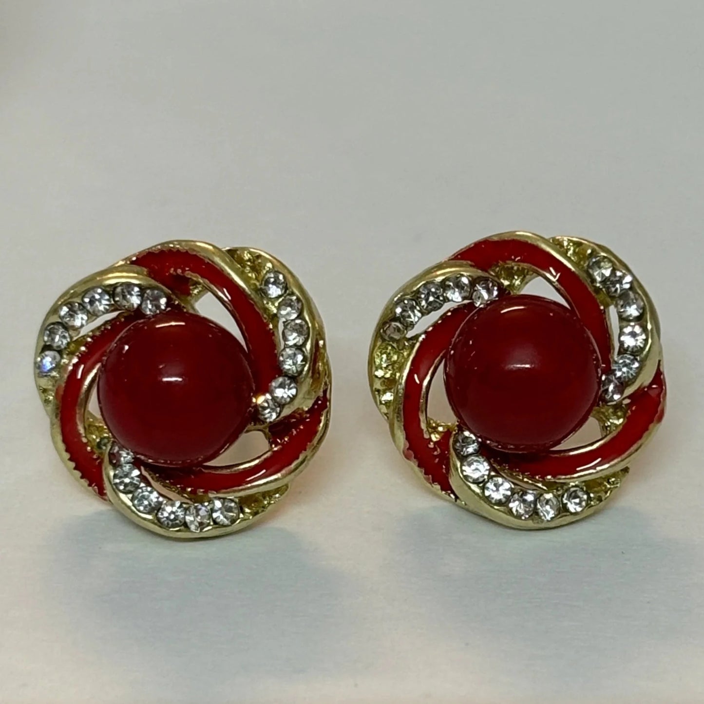Maroon Pearl Stud