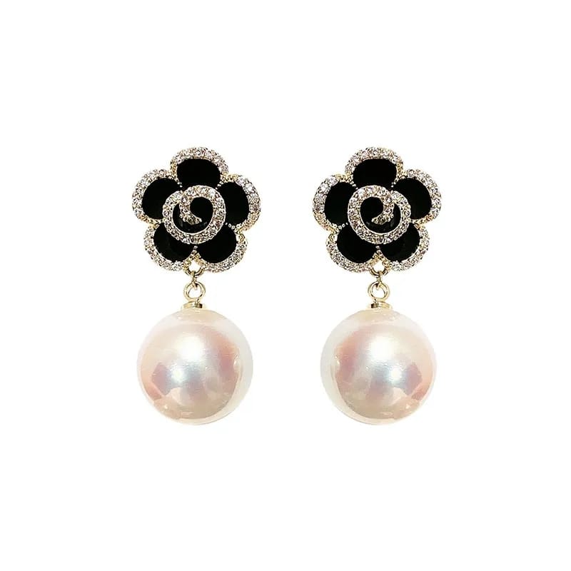 Black Flower & Pearl Earring