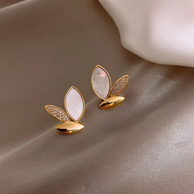 Golden Leafy Studs