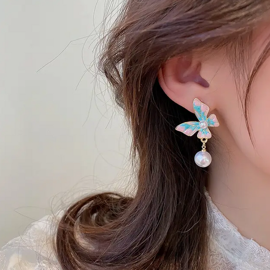 Gradient Butterfly Pearl Drop Earring