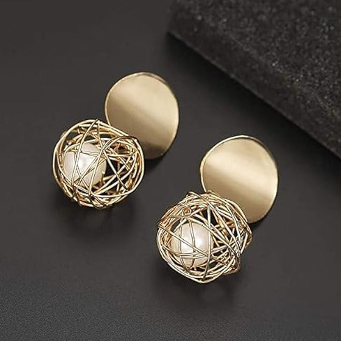 Golden Globe Pearl Spiral Earring