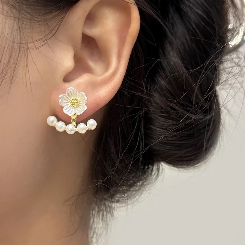 Pearl Arch Flower Earrings