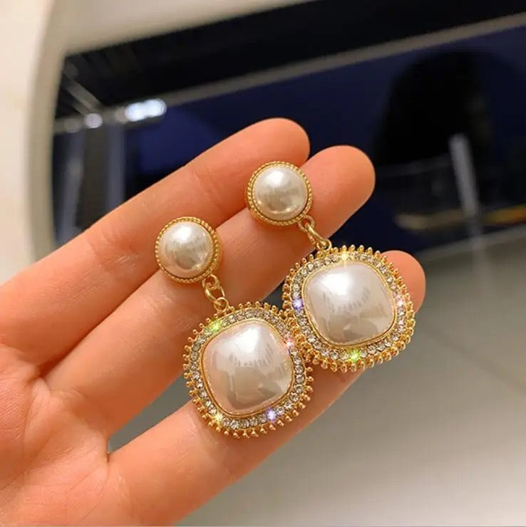 Big Pearl Earrings