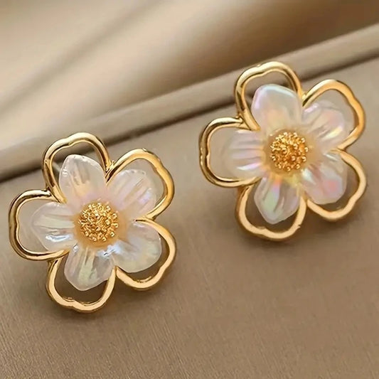 White and Gold Flower Studs