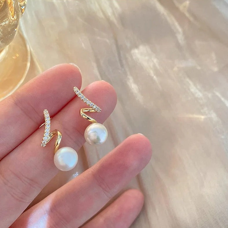 Zig Zag Pearl Earring