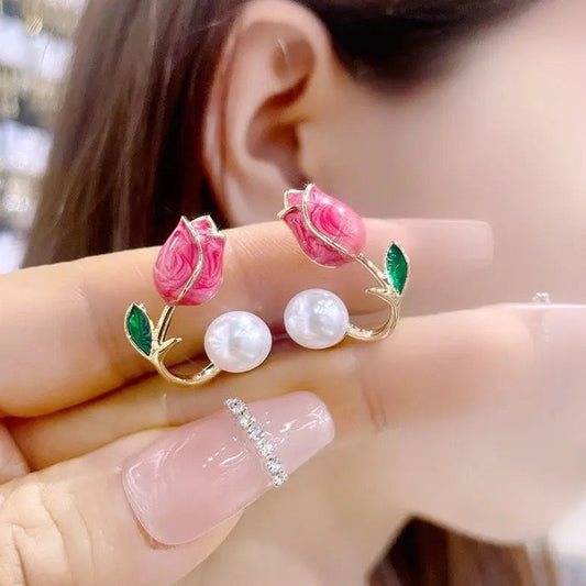 Pink Tea Leaf Pearl Stud